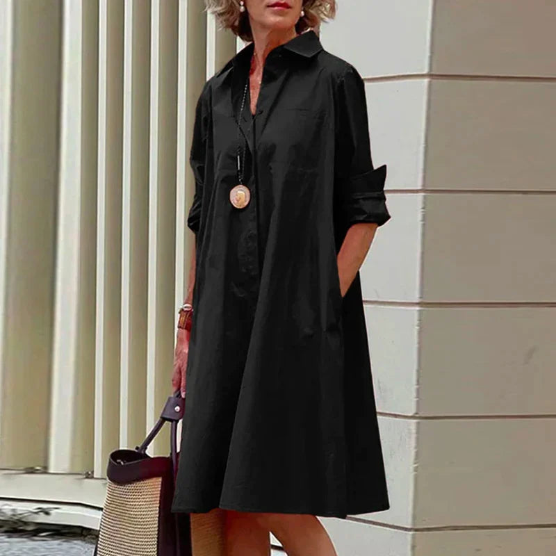Robe sophistiquée rouge Danoir Paris Elena avec coupe élégante et détails raffinés, vue de face sur mannequin.
