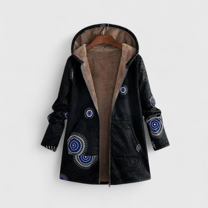 Veste confortable Hyraelleh de Danoir Paris en tissu rouge, vue de face, détails du design et de la coupe élégante.