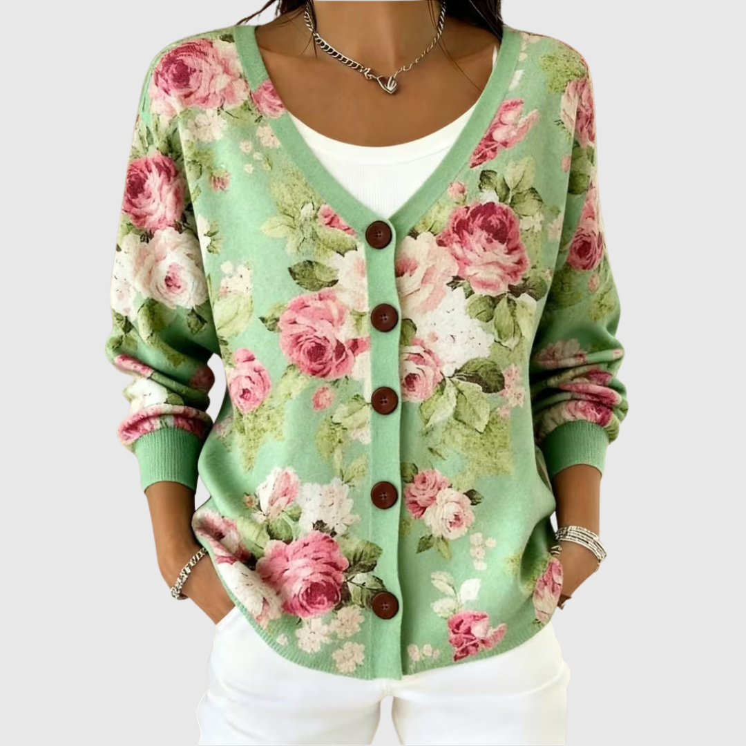 Cardigan en maille confortable Danoir Paris avec boutons, vêtement chaud et élégant pour un look décontracté.