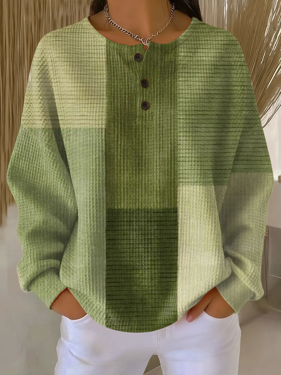 Pyjama Colette™ Douceur de Luxe de Danoir Paris, tissu doux et élégant, avec détails fins pour un confort optimal.