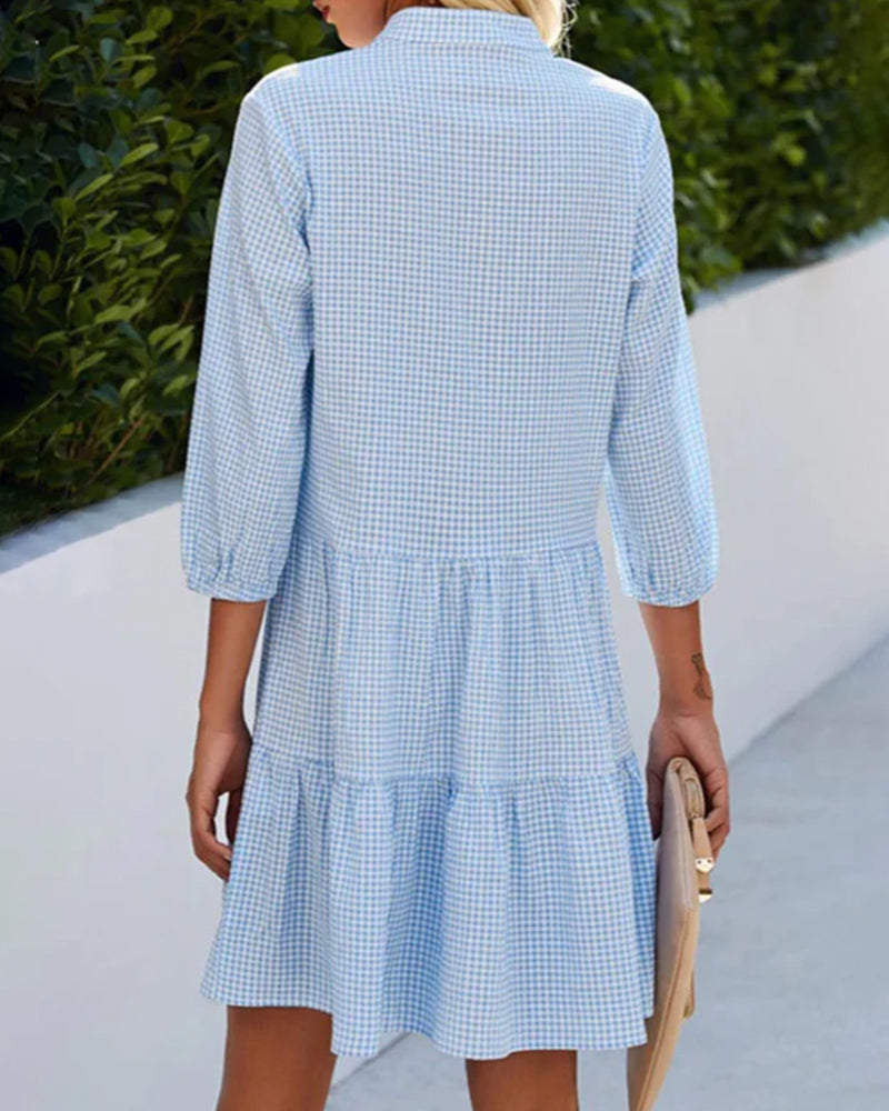 Robe midi élégante Isabella par Danoir Paris, en tissu fluide avec détails sophistiqués, vue de face sur mannequin.