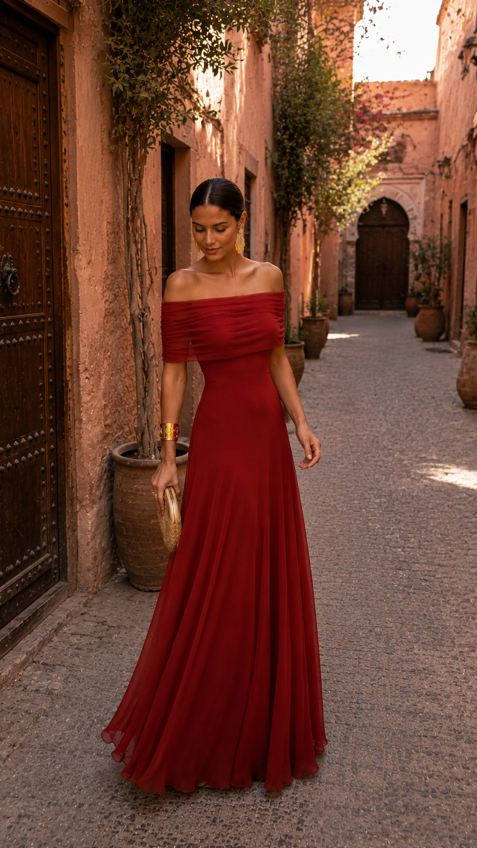 Robe Toledo en terracotta de Danoir Paris, vêtement élégant en tissu léger avec détails raffinés.