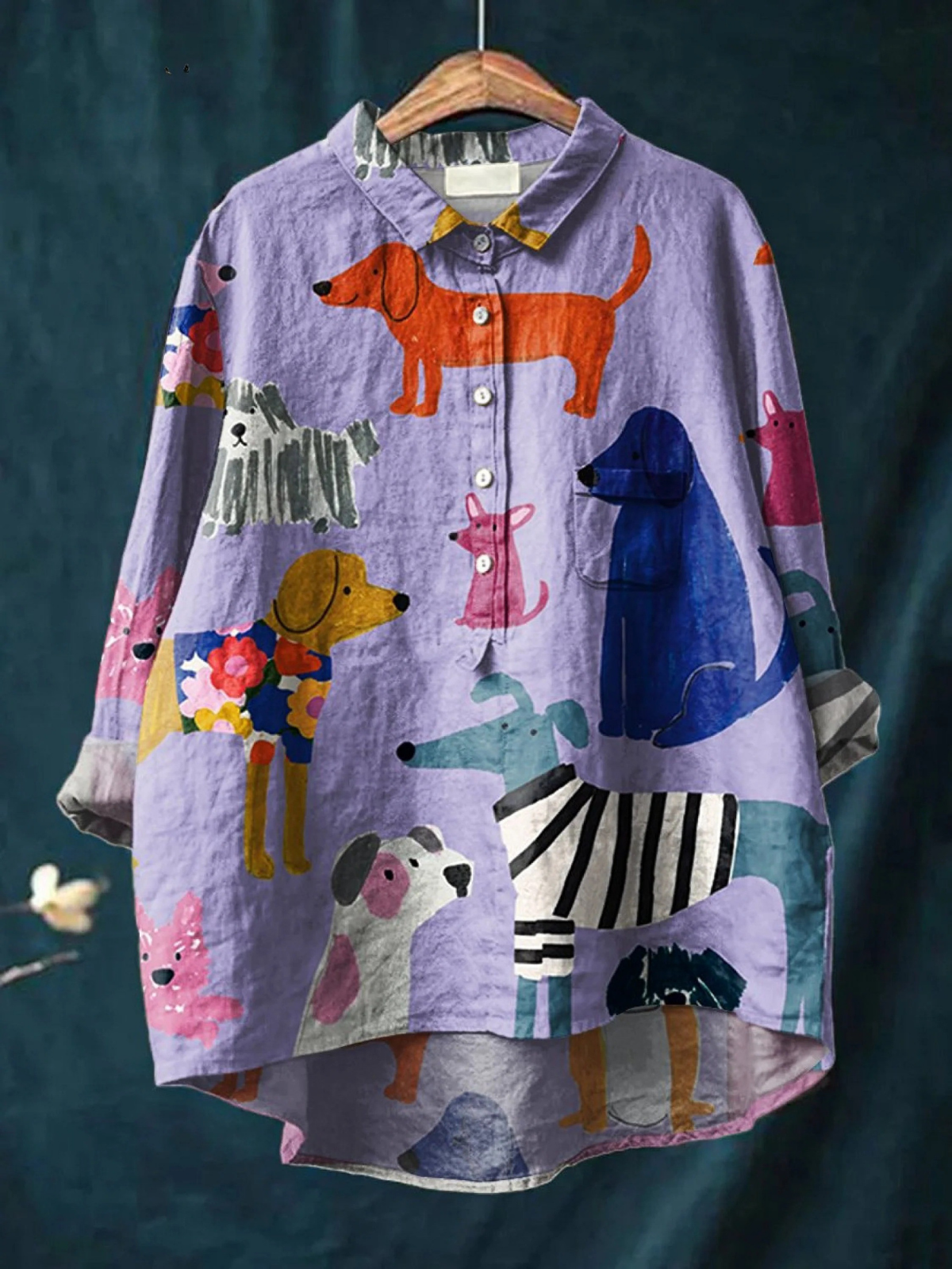 T-shirt Danoir Paris Coralie avec motif artistique de chien coloré, coupe classique pour femme.