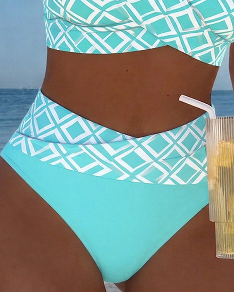 Maillot de bain Letícia Danoir Paris avec motif de diamants, coupe élégante et coloris brun, parfait pour la plage ou la piscine.