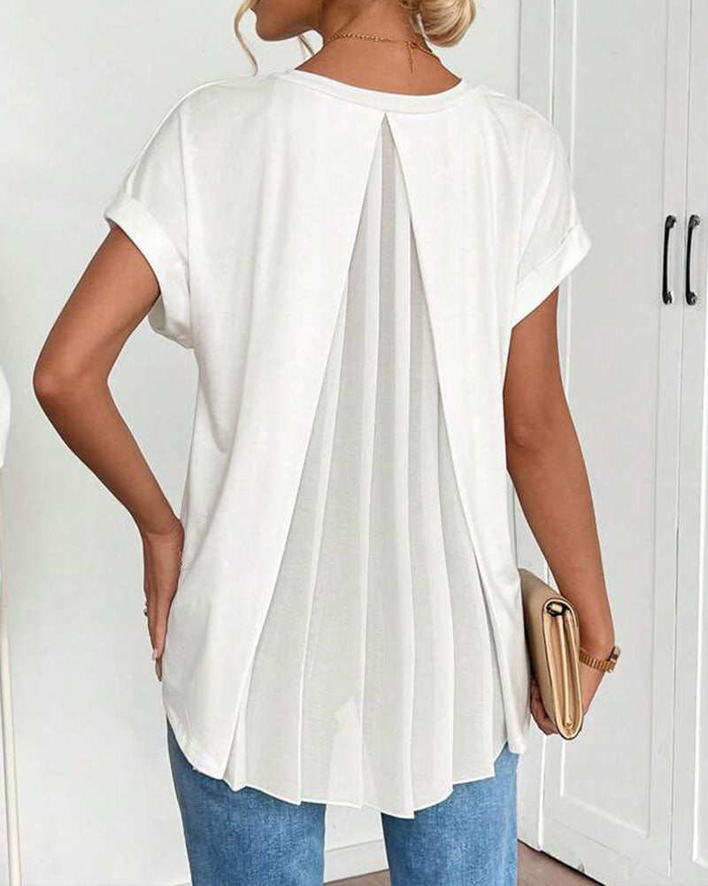 T-shirt blanc Estella de Danoir Paris avec patchwork décontracté, manches courtes et style tendance, vue de face.