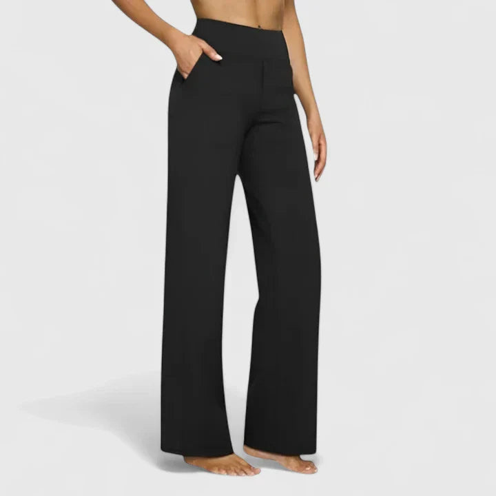 Pantalons confortables Jasmynne de Danoir Paris en tissu taupe, style décontracté et coupe confortable pour femmes.