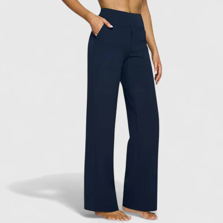 Pantalons confortables Jasmynne de Danoir Paris en tissu taupe, avec coupe décontractée et style élégant.
