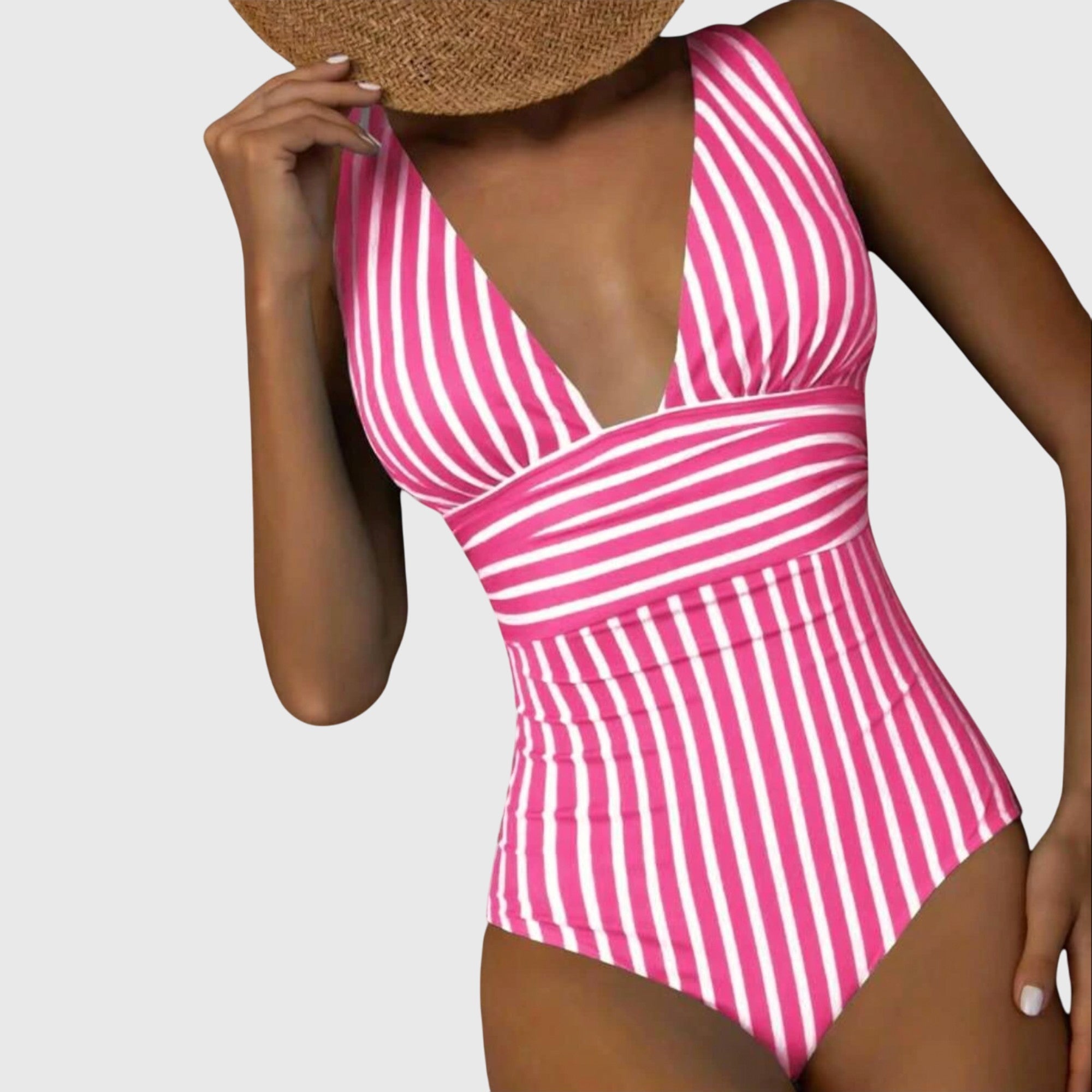Maillot de bain turquoise Aurora de Danoir Paris porté par un mannequin, vue de face, en tissu élastique et ajusté.