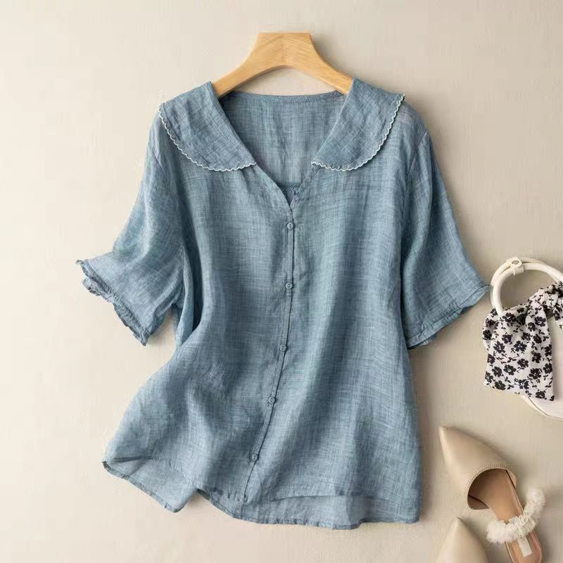 Blouse aérienne en lin verte Adèle de Danoir Paris, vue de face, tissu léger et fluide, manches longues et col classique.