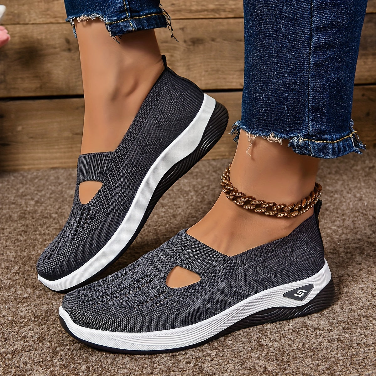 Chaussures antidérapantes violettes Danoir Paris pour femme avec semelles offertes, confort et sécurité assurés.