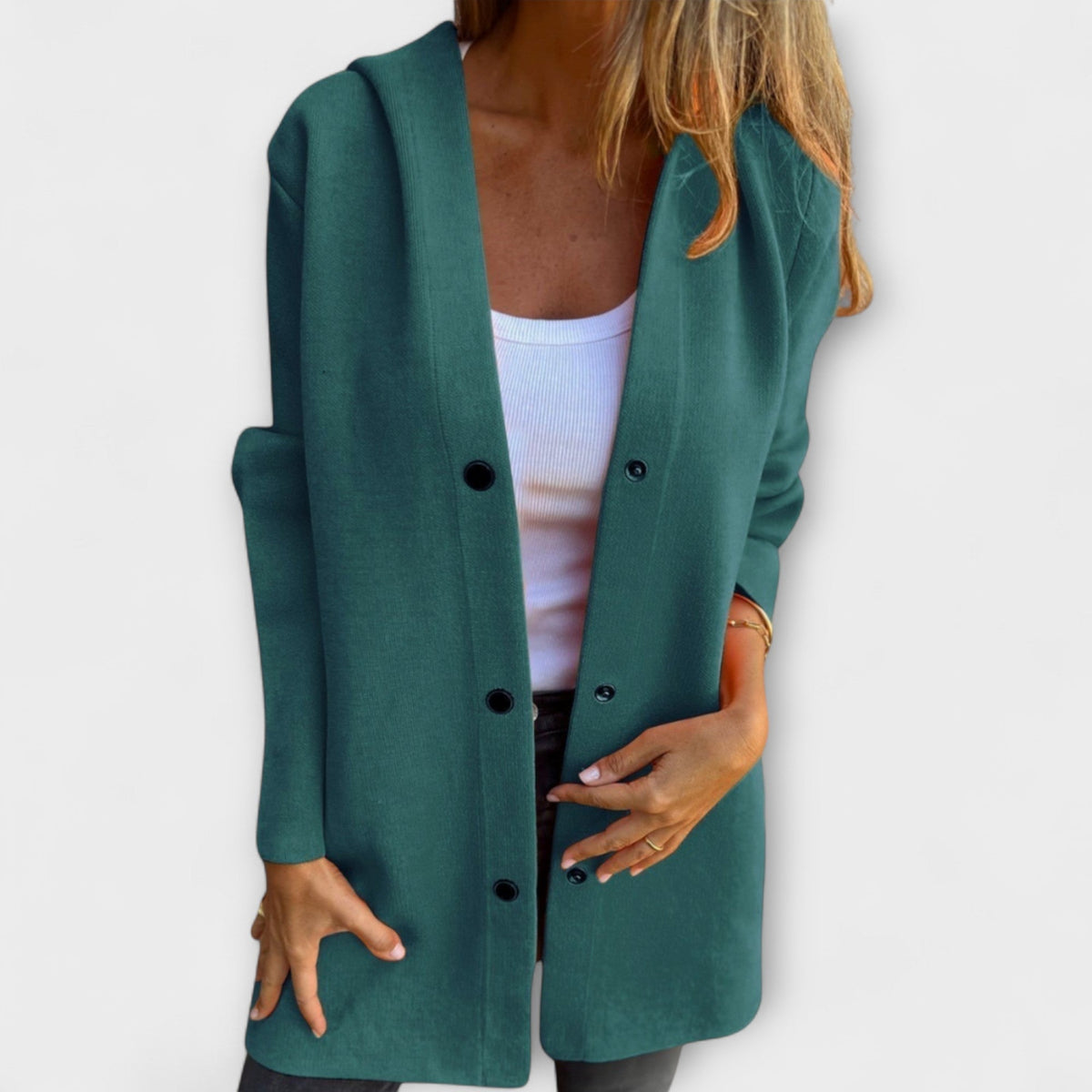 Veste élégante pour femme Danoir Paris Rhyvian en gris, coupe sophistiquée et détails modernes.