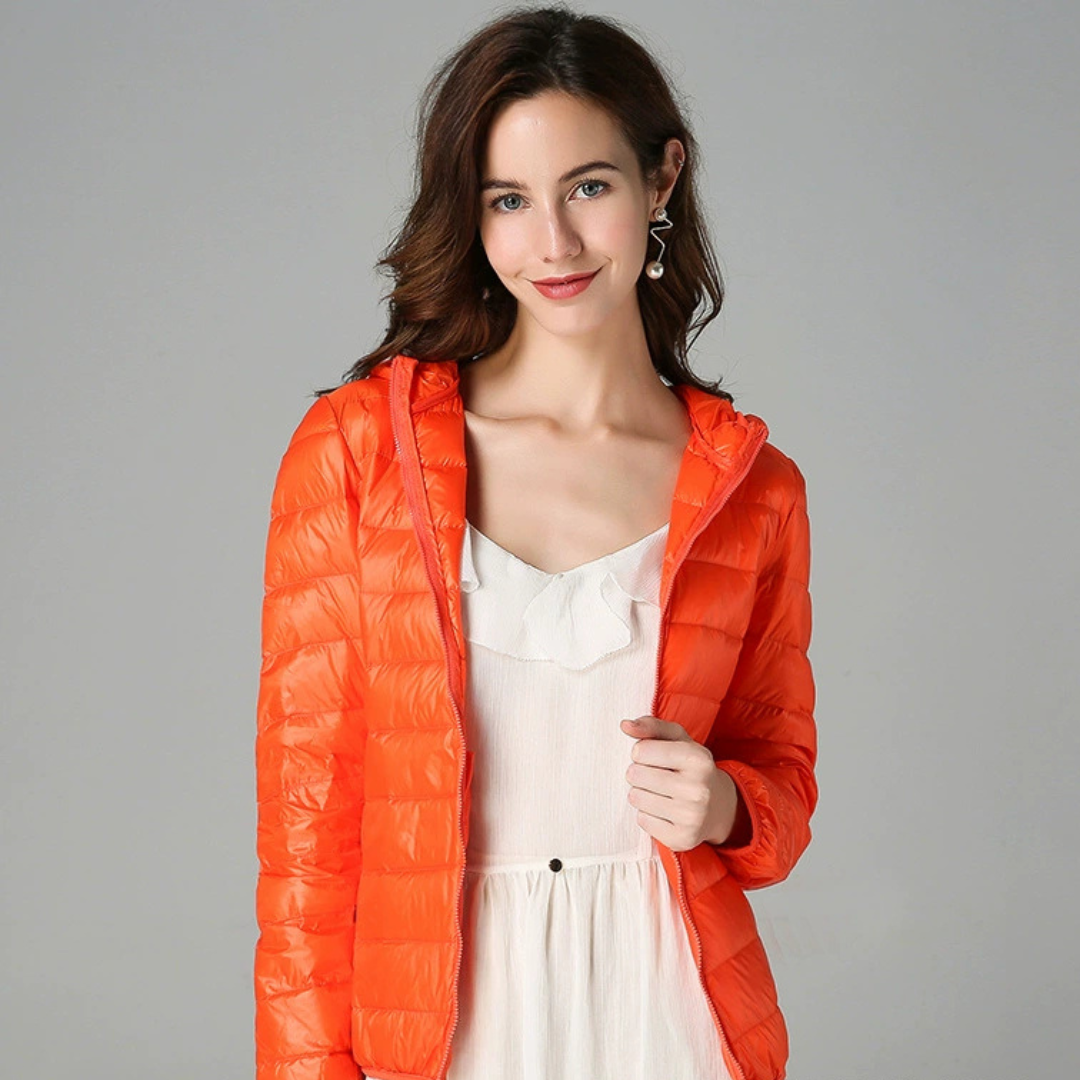 Veste Danoir Paris Peka pour femme, doudoune verte menthe, coupe droite, col montant, détails matelassés.