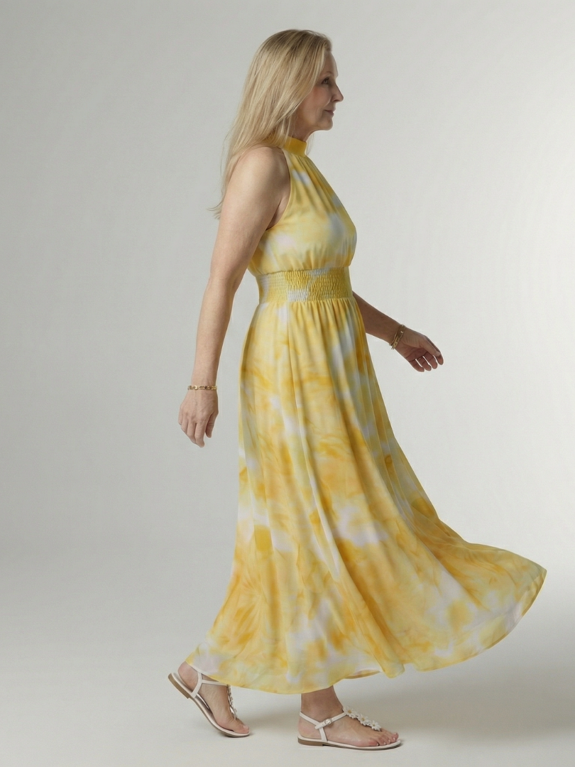 Robe midi jaune Danoir Paris Sylin à col halter et détails froncés, vue de face sur fond blanc