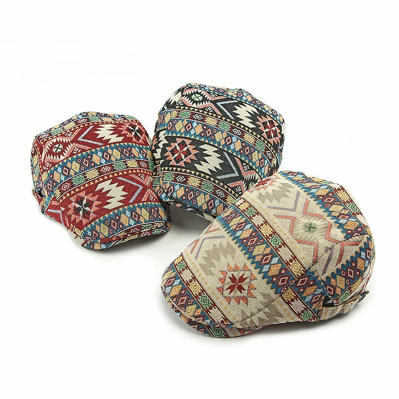 Chapeau vintage pour hommes Bloom™ de Danoir Paris, en tissu coloré avec design rétro élégant.