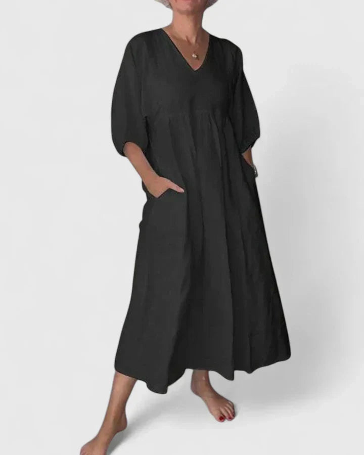 Robe longue élégante Thalyssa de Danoir Paris en lin avec décolleté en V, style maxi dress, couleur neutre.