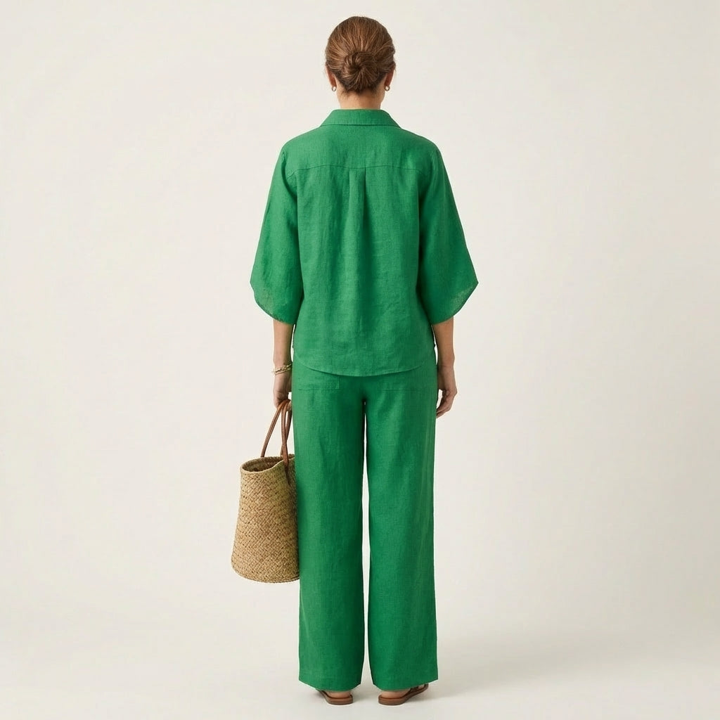 Ensemble deux pièces Zerah de Danoir Paris, vêtement élégant pour femmes, visible en détail dans cette image.