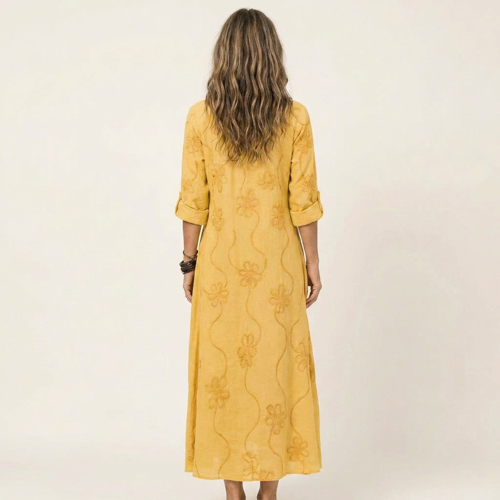 Robe maxi Mariam en coton-lin avec broderie florale ton sur ton, robe d'été Danoir Paris, tissu léger et élégant.