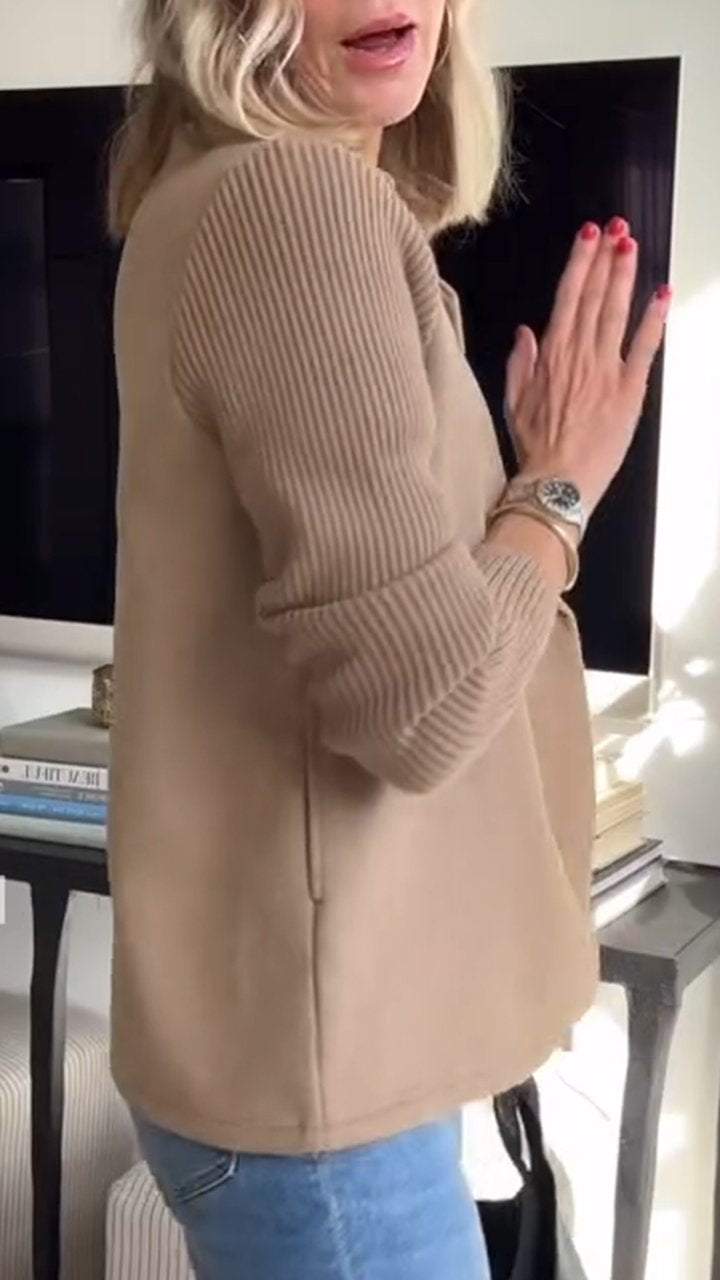 Veste blazer casual Danoir Paris Sasha en tissu élégant, portée avec col classique et manches longues, vue de face.
