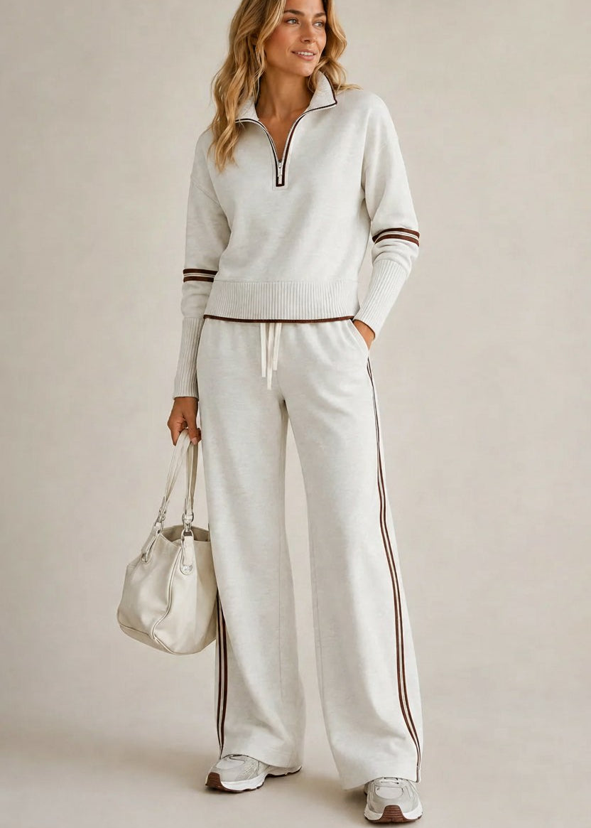 Ensemble Kate™ Danoir Paris : pull demi-zip et pantalon large en tissu écru, style décontracté et élégant.