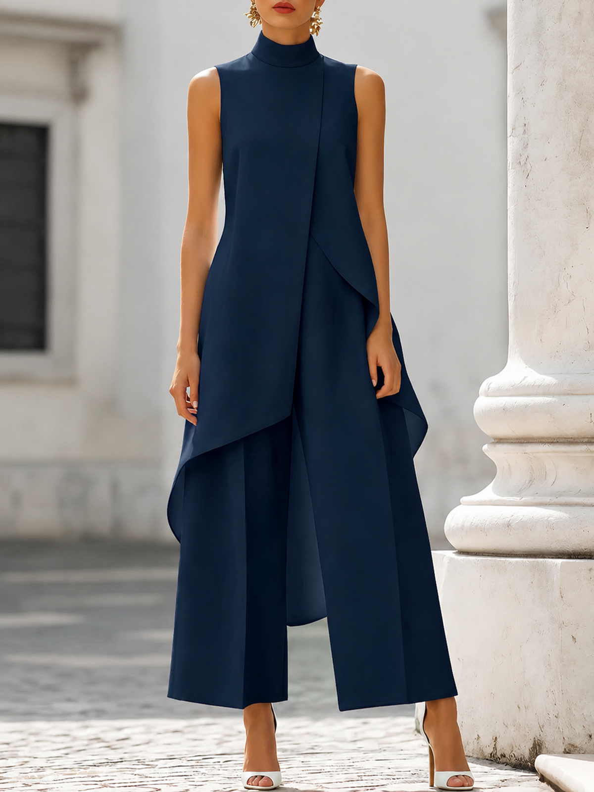 Ensemble femme Catalina de Danoir Paris avec haut col haut et pantalons palazzo élégants, porté par une femme.
