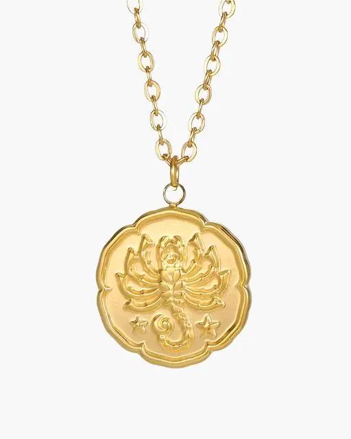 Collier zodiacale du signe Aries en or de la marque Old Money, avec pendentif gravé du symbole astrologique.
