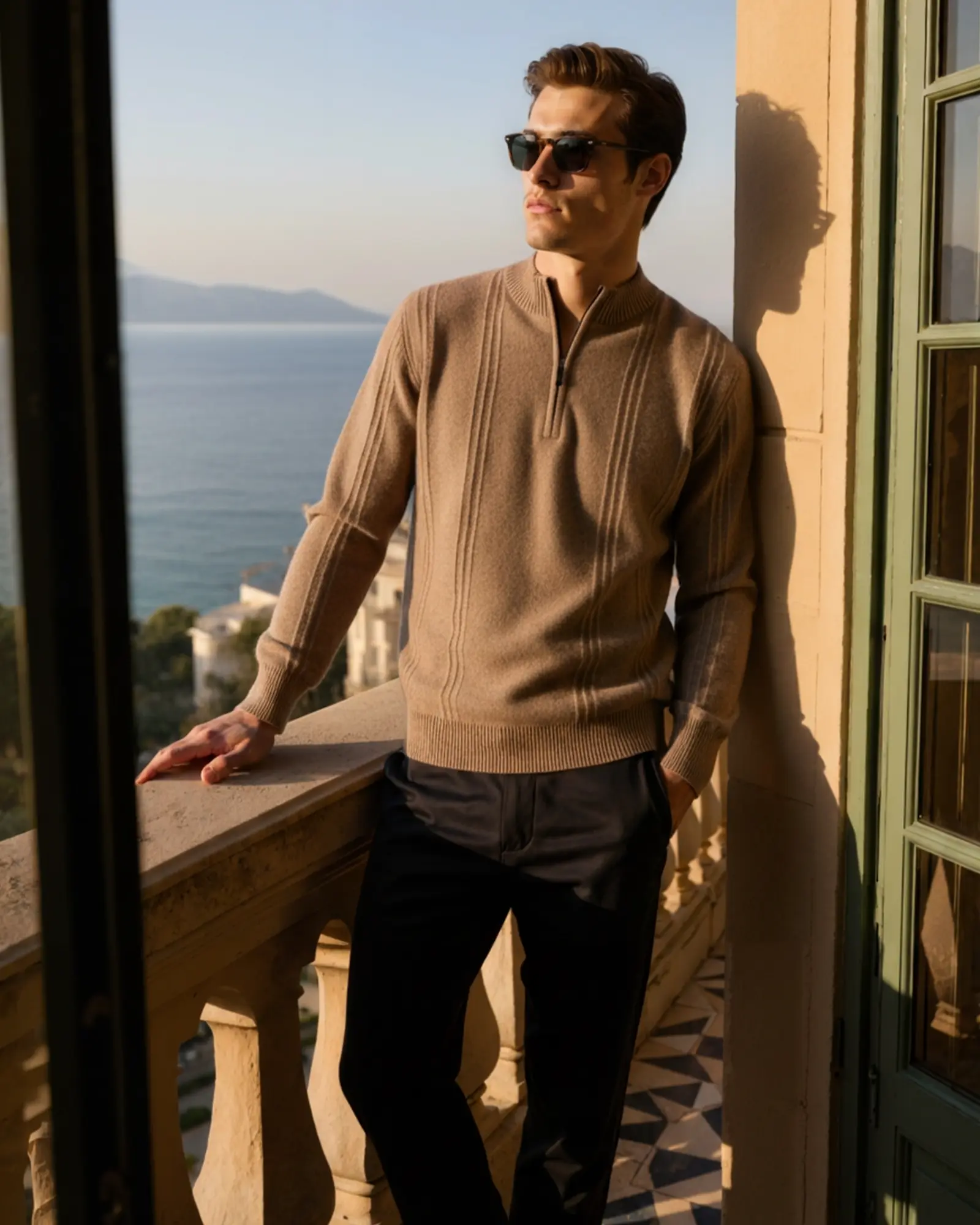 Pull en cachemire beige à col half-zip en maille côtelée, de la marque Old Money, pour un style élégant et confortable.