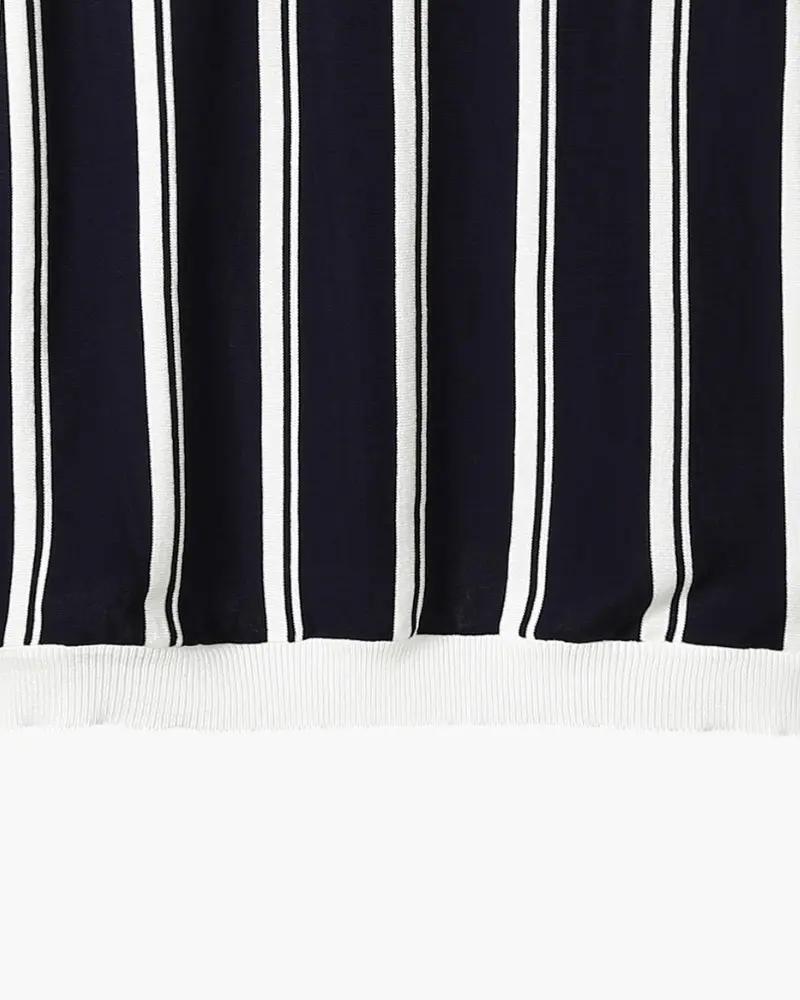 Pull à demi-zip Old Money Modena noir en taille XS, tissu doux et ajusté, porté sur mannequin.