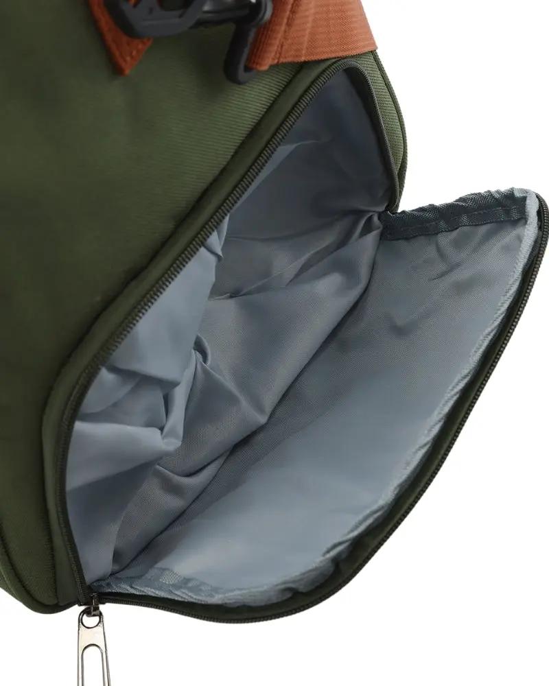 Sac de voyage Old Money Nova Duffle en bleu, avec poignées en cuir et grande capacité pour les déplacements.