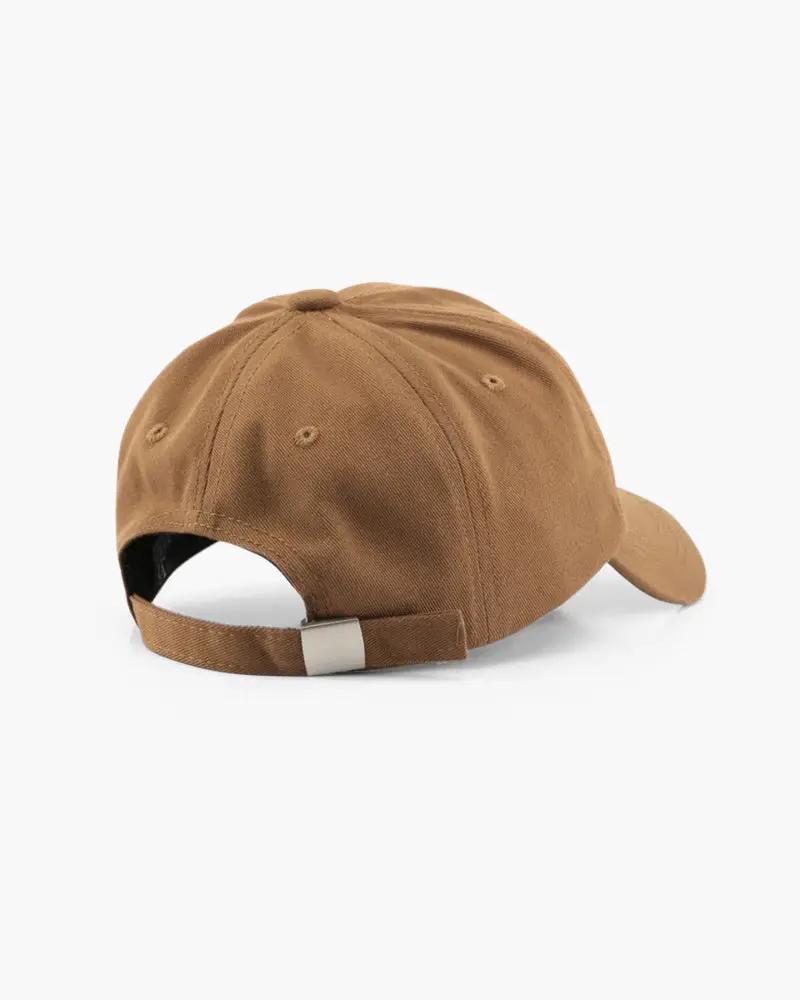 Casquette New York Old Money en coton marron vue de face, avec logo brodé devant et visière courbée.
