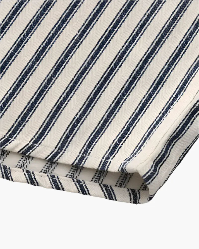 Chemise pour hommes à rayures brunes de la marque Old Money, col classique et manches longues, tissu élégant.