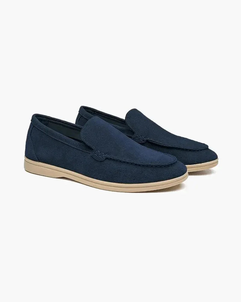 Mocassins en daim Old Money Premium de couleur caramel, taille EU 39, vue de face sur fond blanc