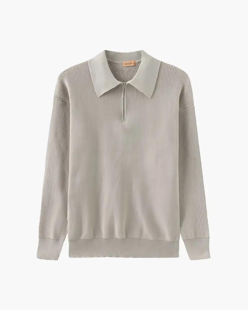 Pull homme Old Money gris foncé, sweat-shirt à demi-zip Cesare, coton doux et confortable, porté sur mannequin.