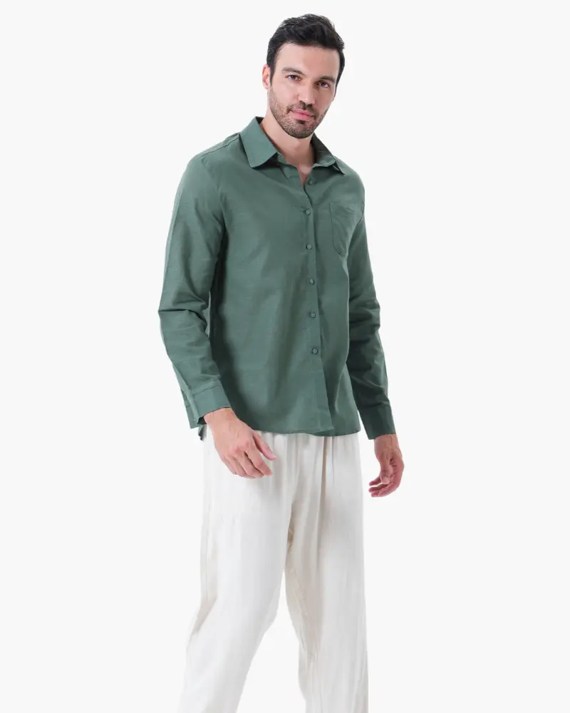 Chemise en lin Old Money à manches longues, mélange vert et beige, style élégant et confortable.