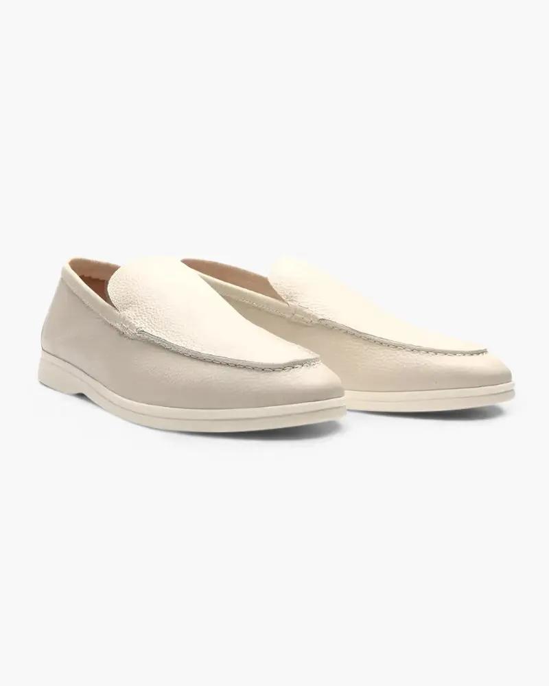 Mocassins en cuir de vachette Old Money de couleur marine, taille EU 38 / UK 5, avec semelle en cuir, style élégant et classique