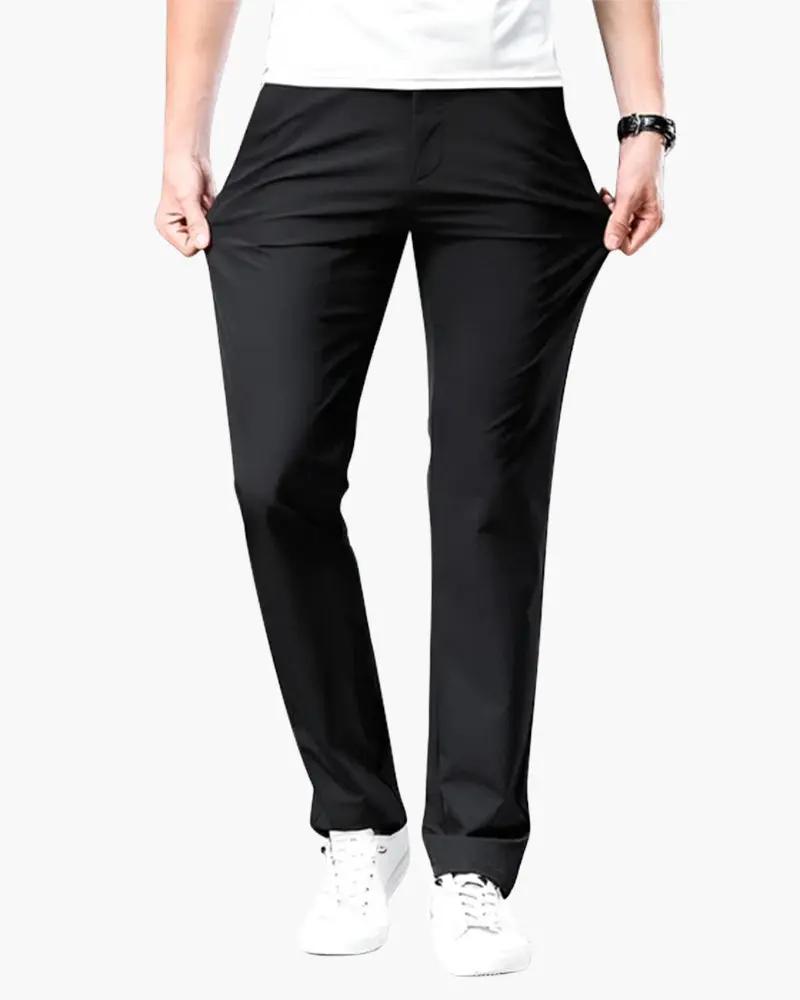 Pantalons Porto Chino blancs de la marque Old Money, coupe décontractée, tissu léger, vue de face.