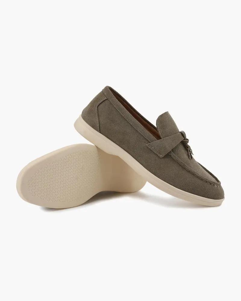 Mocassins pour femmes Old Money en daim beige, taille EU 35, style élégant et confortable.