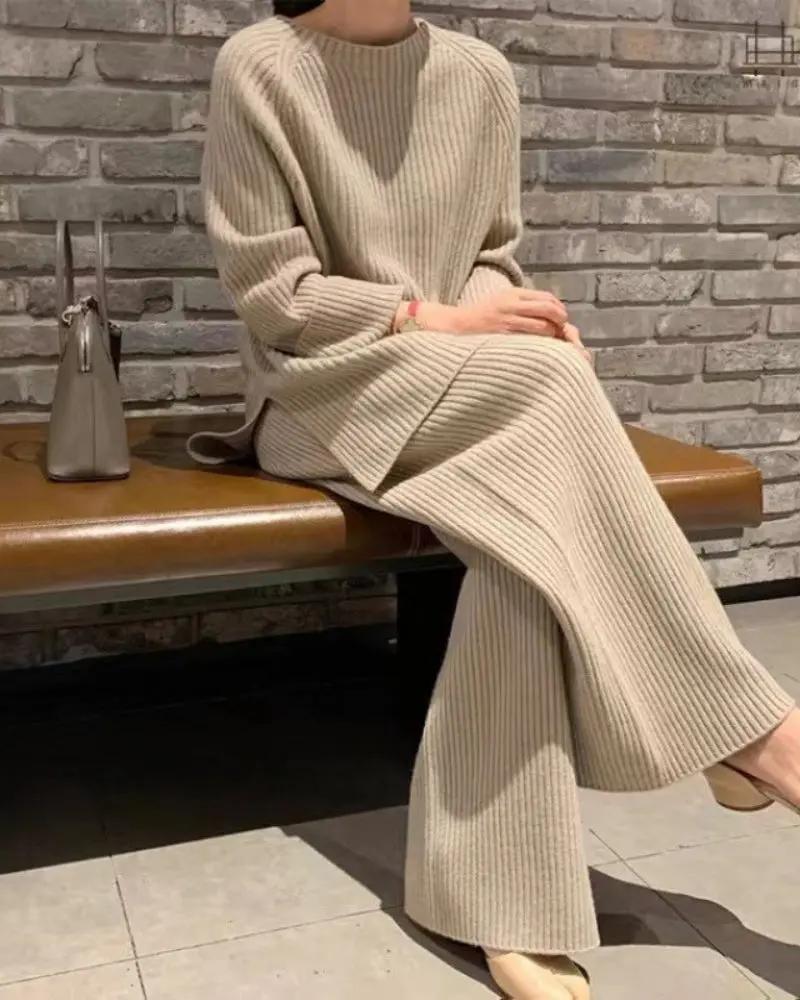 Ensemble de détente beige pour femmes Old Money, ensemble deux pièces en tissu premium, confortable et élégant.