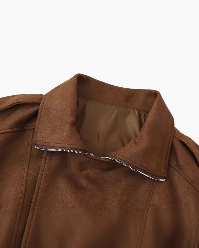 Veste en daim vintage Old Money Women, style drapé, couleur marron, coupe élégante et texture douce visible sur l'image.