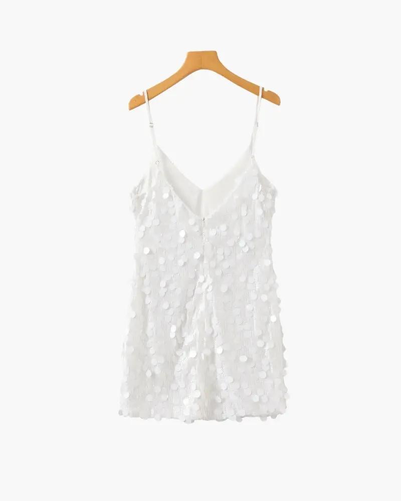 Robe courte à sequins rose gold pour soirée, marque Old Money Women, design élégant et brillant pour fêtes.
