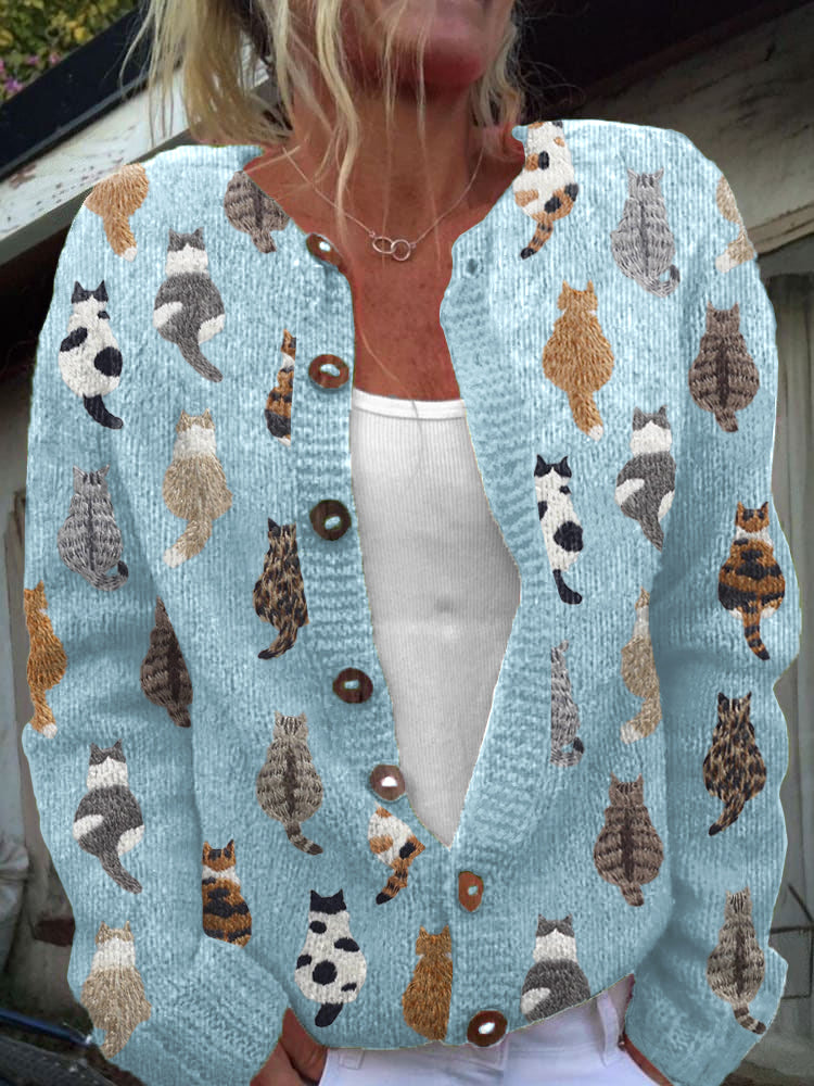 Cardigan cozy Charlotte™ à motif chat pour femme, en maille douce, de la marque Danoir Paris, avec motif animal.