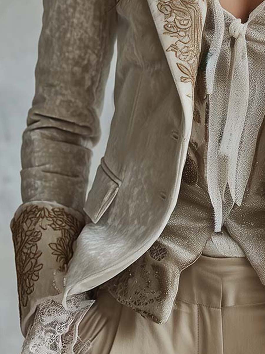 Blazer à manches longues ivoire brodé Danoir Paris, tailleur élégant avec détails raffinés, pour un look chic et sophistiqué.