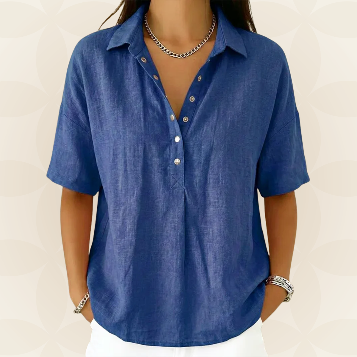 Blouse Sonja de Danoir Paris avec col et détail de boutons, tissu léger et coupe élégante, vue de face.