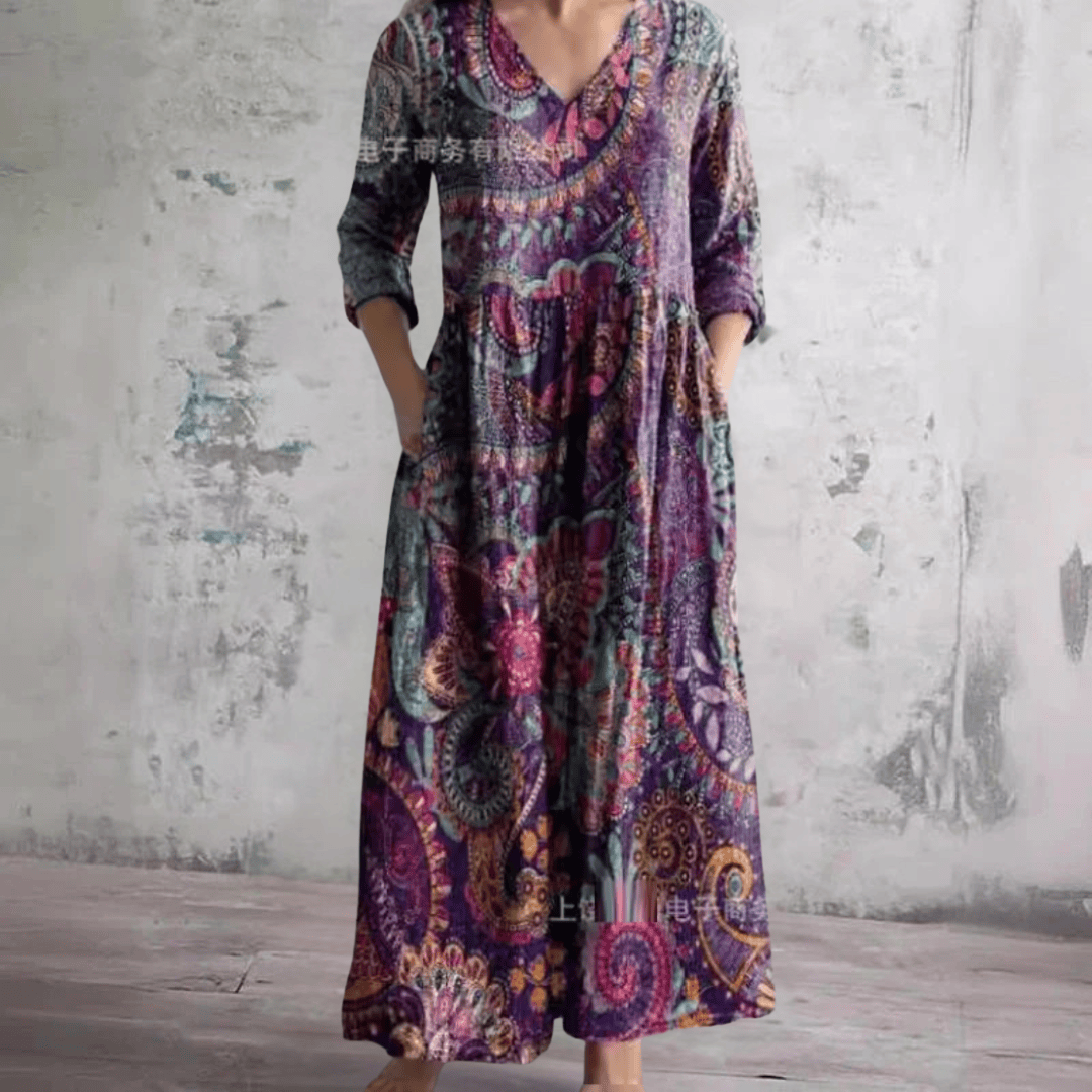 Robe d'été Mandy™ à fleurs de Danoir Paris, design léger avec motifs floraux, parfaite pour la saison estivale.