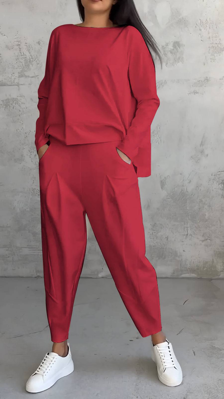 Ensemble décontracté Madison de Danoir Paris avec pantalon et haut en tissu léger, porté sur mannequin blanc.