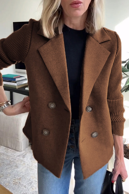 Veste blazer casual Danoir Paris pour femmes, coupe élégante, en tissu noir, portée sur un mannequin.