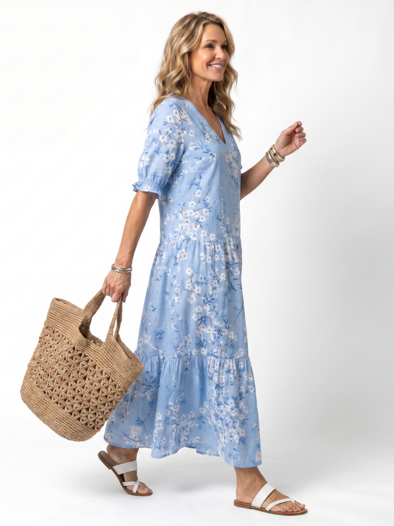 Robe midi à motif floral avec franges de la marque Danoir Paris, tissu léger et élégant, portée décontractée ou chic
