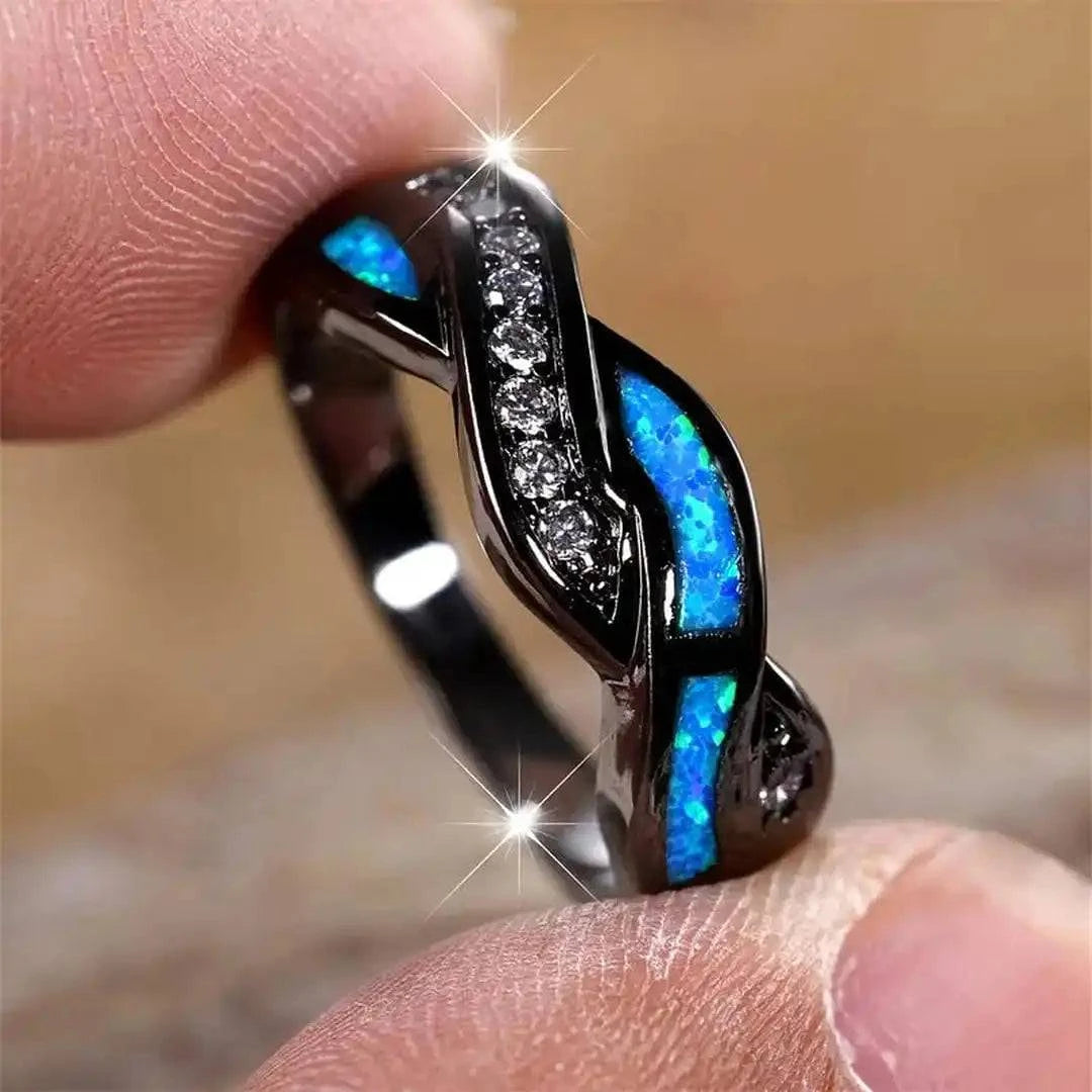 Bague Thessia Lunebray de Danoir Paris en or avec pierre précieuse, vue de face montrant le design élégant et la finition raffinée