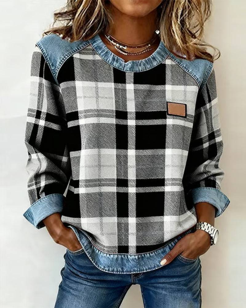 Sweatshirt en denim Danoir Paris avec des motifs ludiques, manches longues, col rond, style décontracté pour femme.