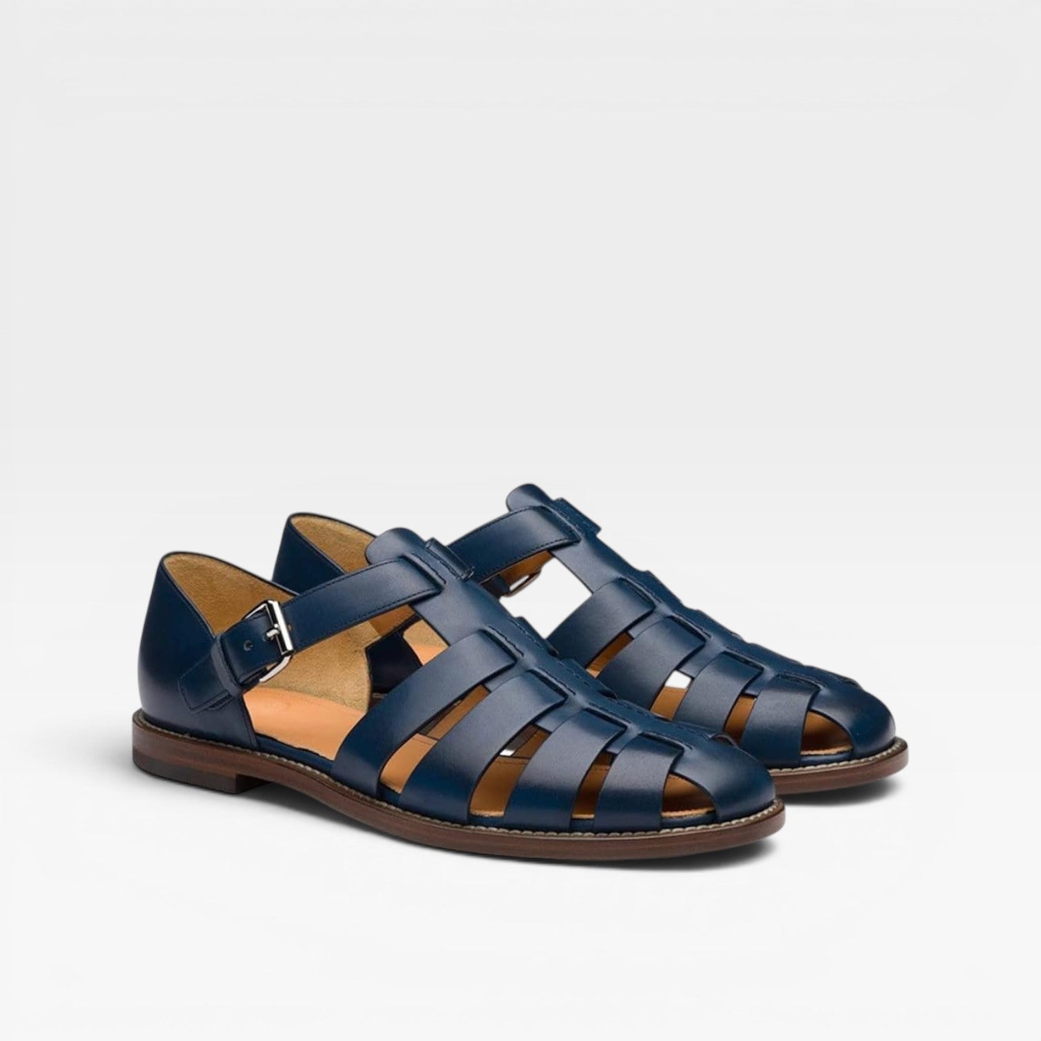 Sandales fisherman en cuir pour hommes de Danoir Paris, style estival classique à bout fermé, chaussure confortable et élégante.