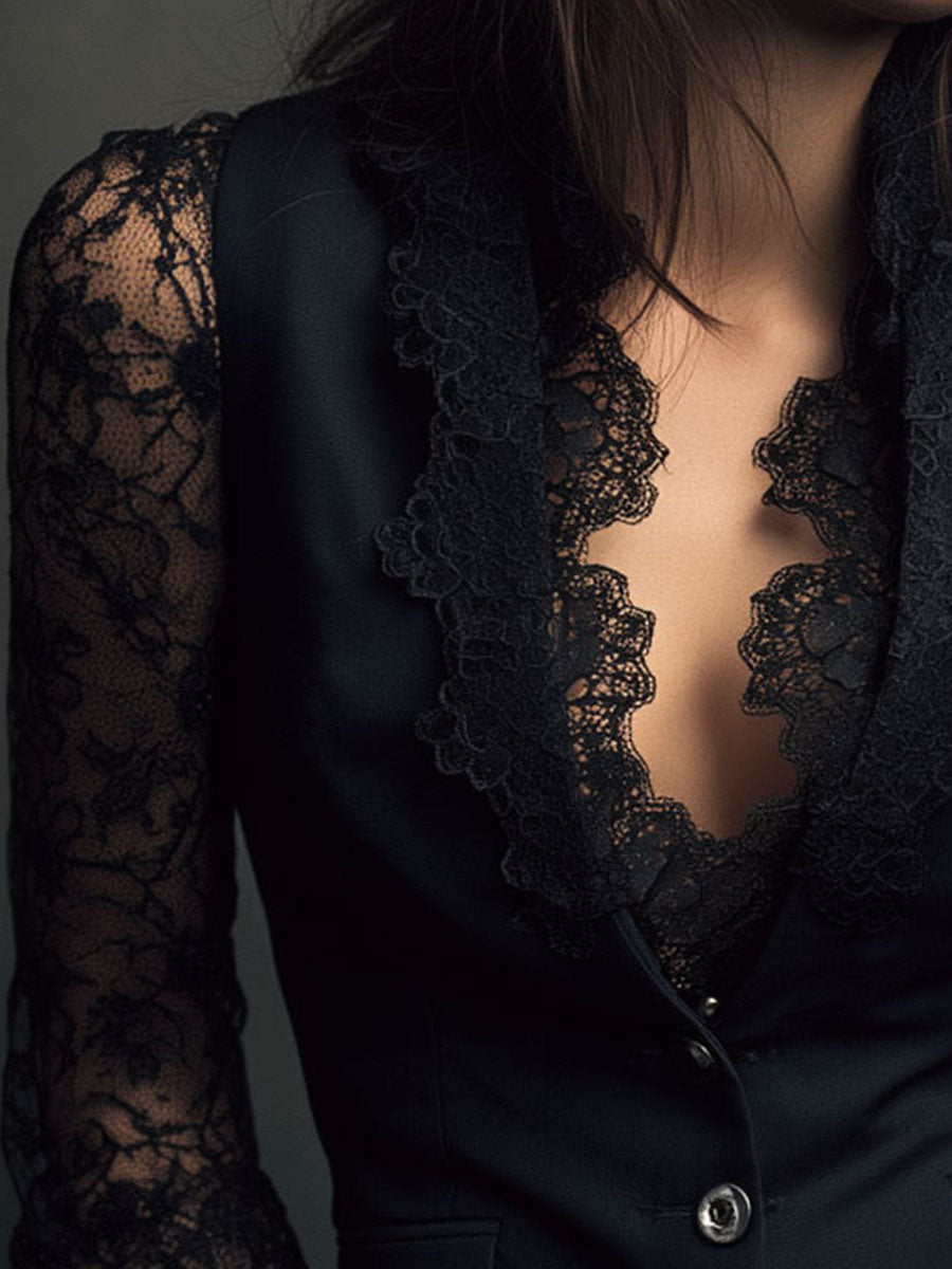 Blazer noir Danoir Paris Noémie avec manches semi-transparentes, coupe élégante et détails modernes, porté sur un mannequin.